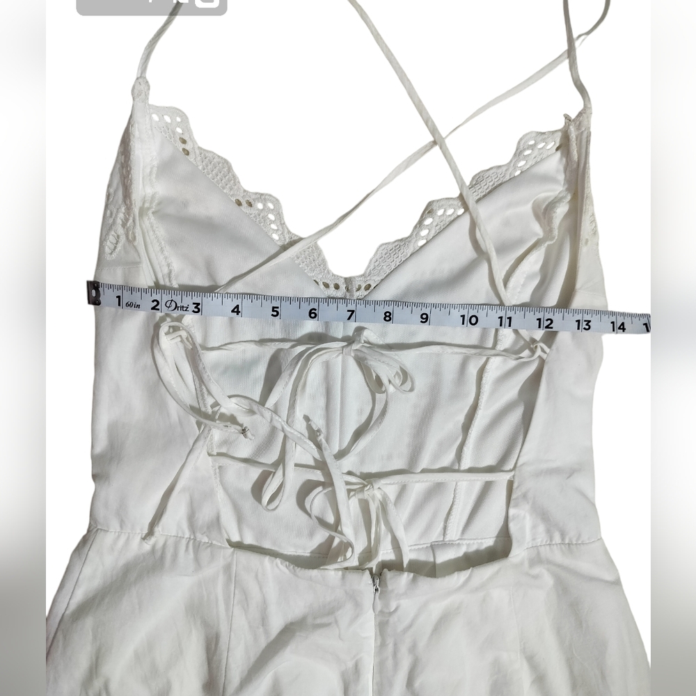 BP. White romper embroidered strappy back scalloped lace size M - Picture 10 of 14